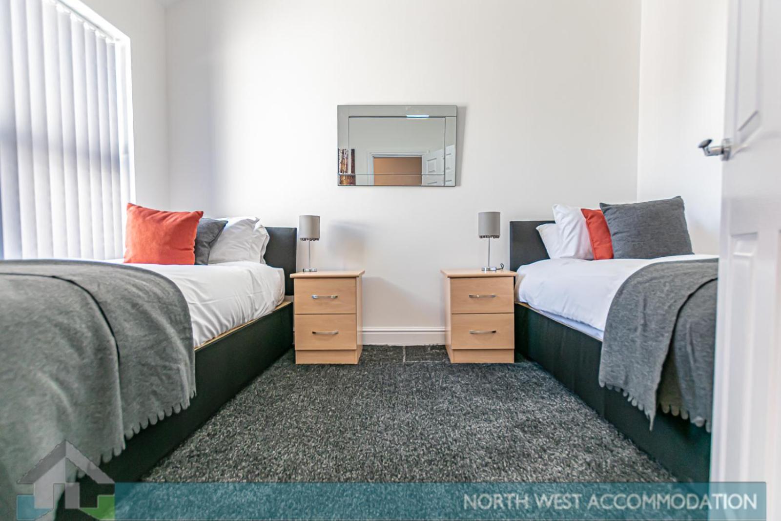Relocation Or Family Stay 3Br Home In Warrington Extérieur photo