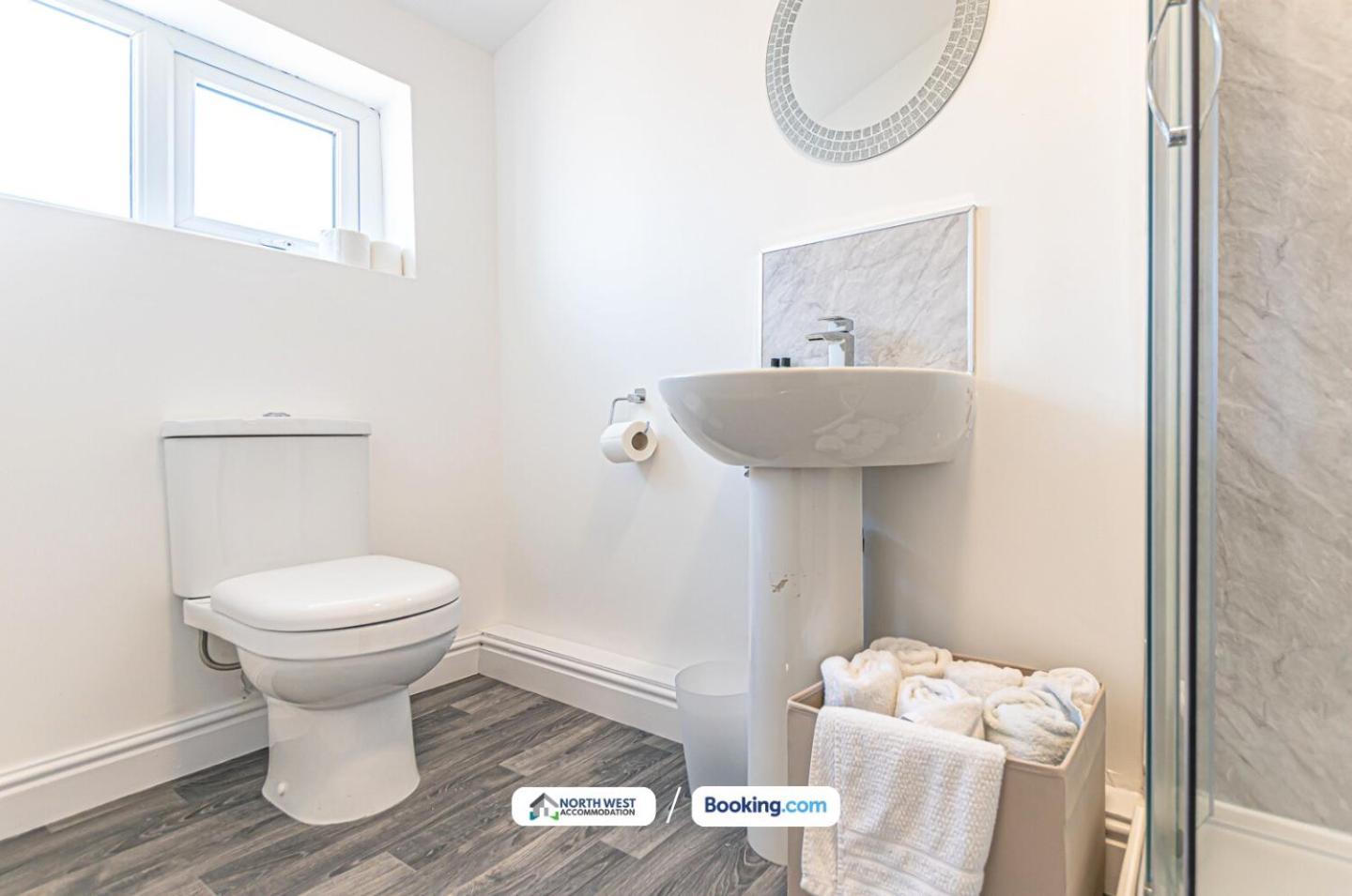 Relocation Or Family Stay 3Br Home In Warrington Extérieur photo