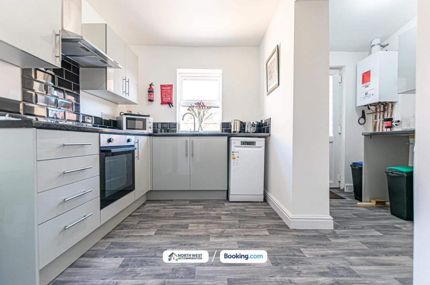 Relocation Or Family Stay 3Br Home In Warrington Extérieur photo